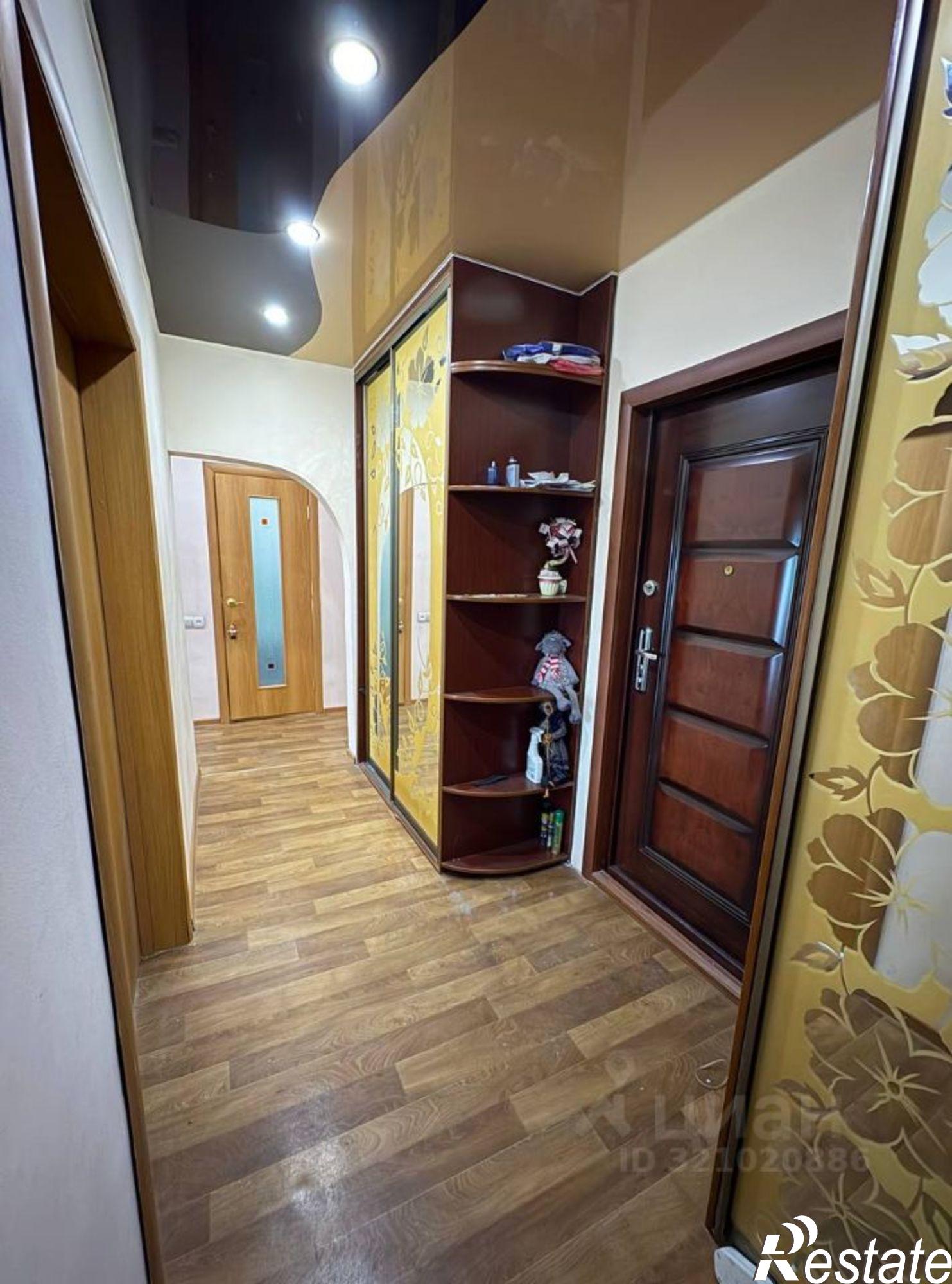 Купить квартиру за 4 200 000 рублей на 15-й микрорайон, 38