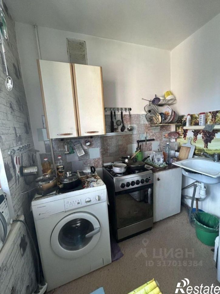 3-комн квартира 10-й микрорайон, 37