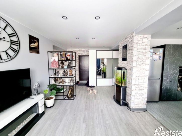 4-комн квартира 22-й микрорайон, 13