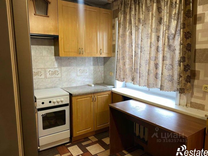 3-комн квартира 12-й микрорайон, 2