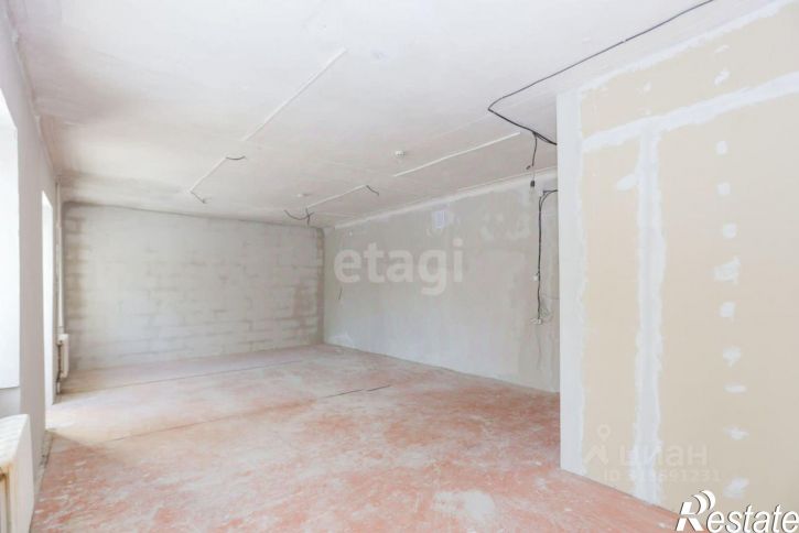 2-комн квартира улица Александра Матросова, 41,  д. 41