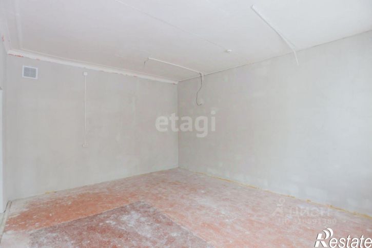 2-комн квартира улица Александра Матросова, 41,  д. 41