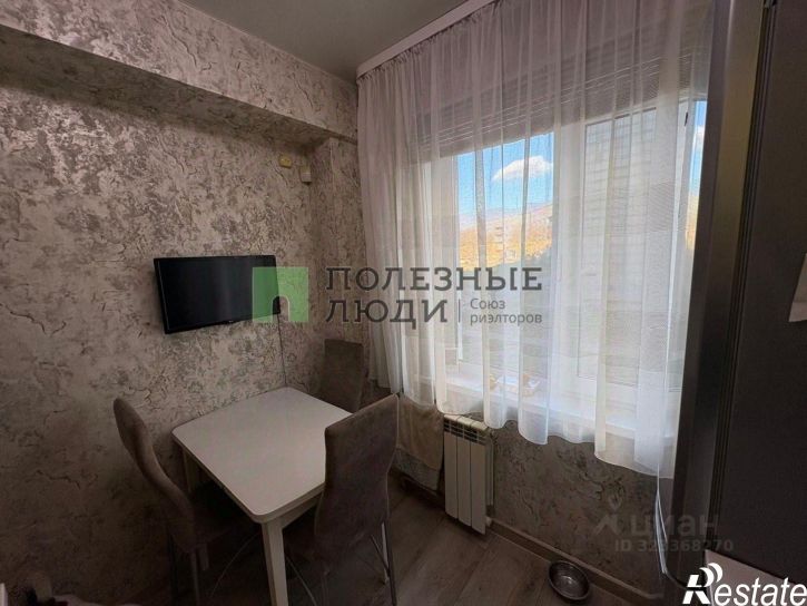 3-комн квартира 92/93 кв-л, д.17