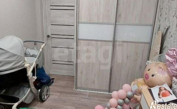 3-комн квартира 15-й микрорайон, 12Б