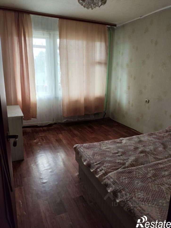 2-комн квартира 8-й микрорайон м-н, 101