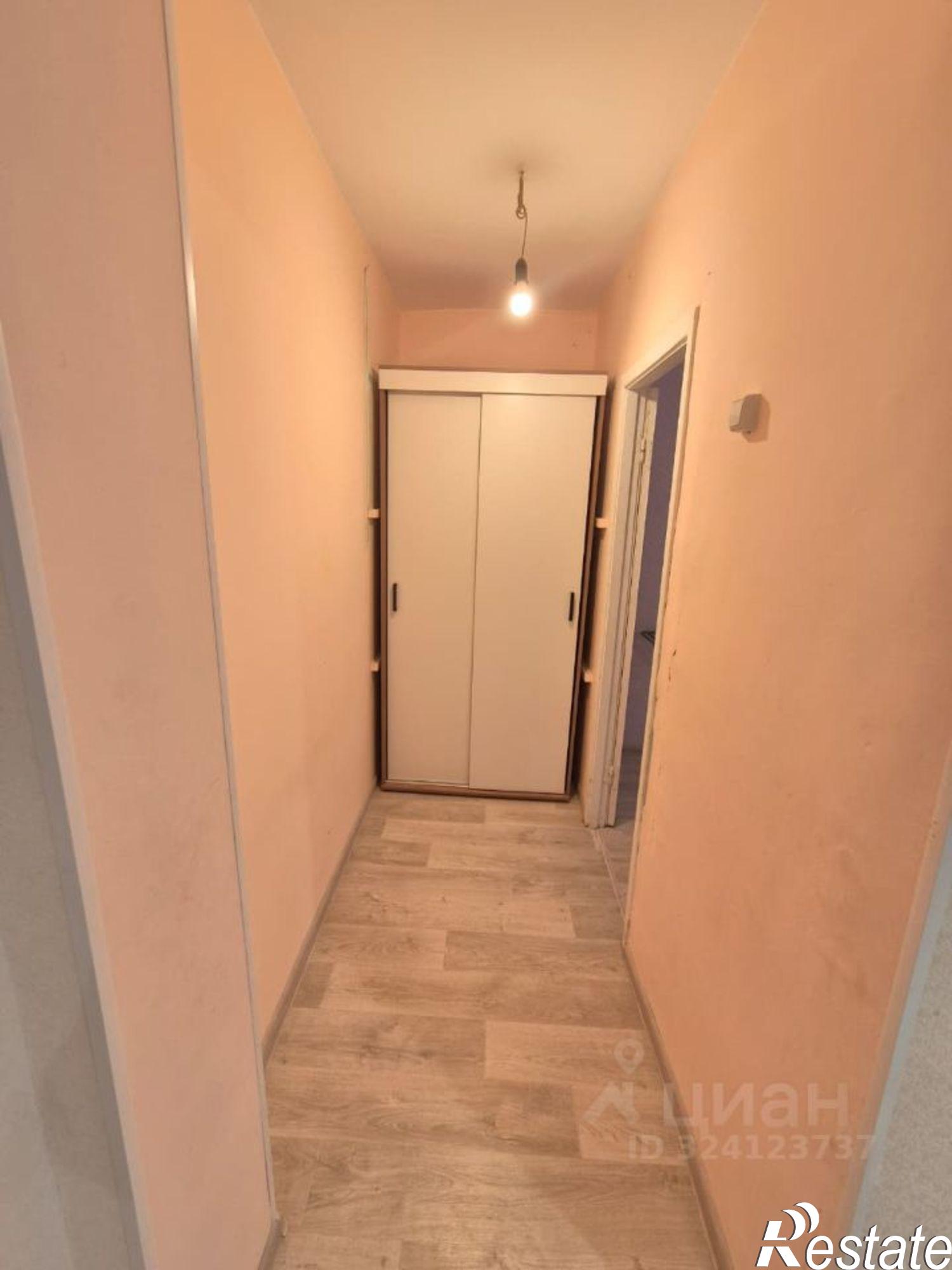 Купить квартиру за 3 350 000 рублей на 10-й микрорайон, 50