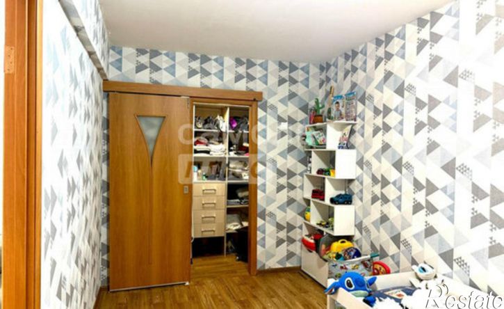 2-комн квартира 92-й квартал, 13