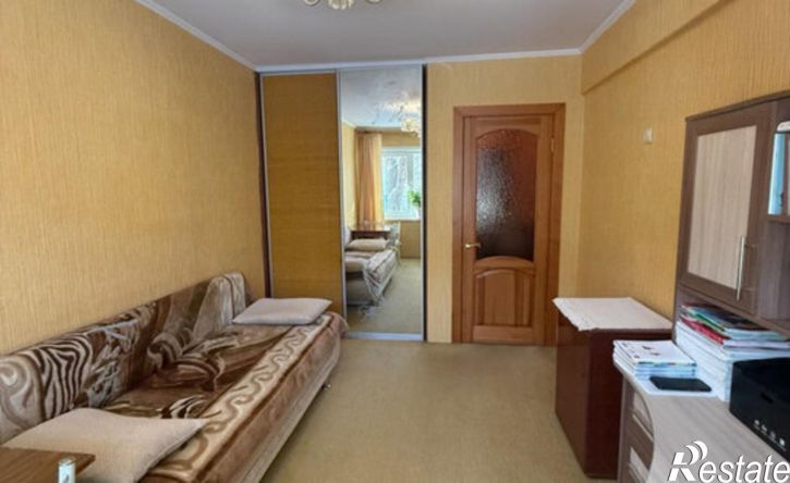 3-комн квартира 7-й микрорайон, 11