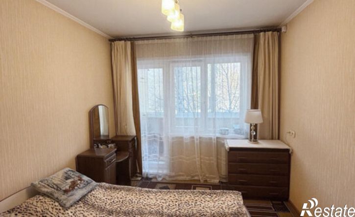 3-комн квартира 7-й микрорайон, 11