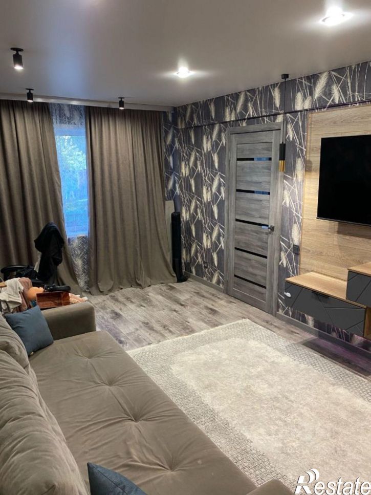 2-комн квартира 10-й микрорайон, 41