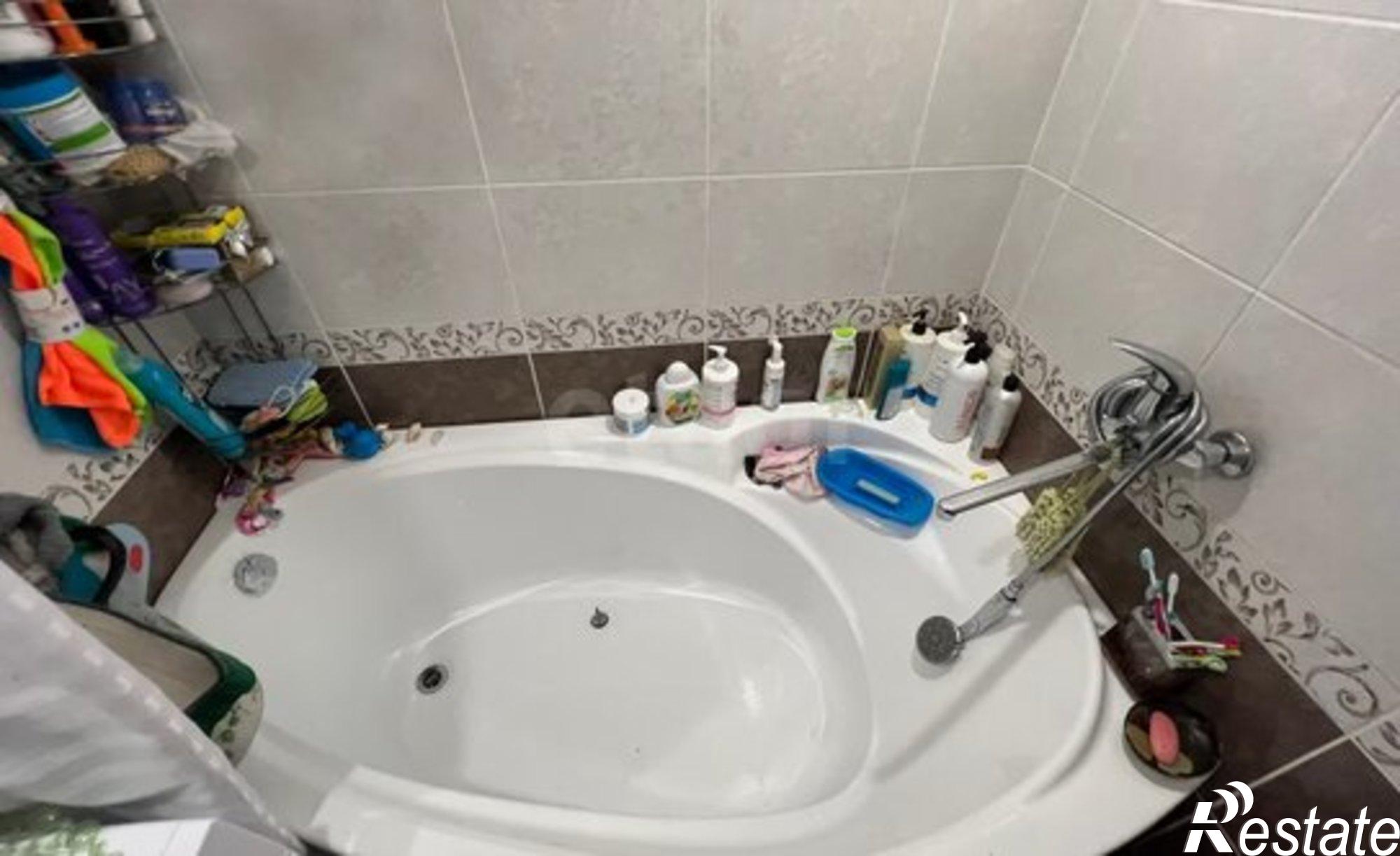 Купить квартиру за 4 500 000 рублей на 93-й квартал, 35