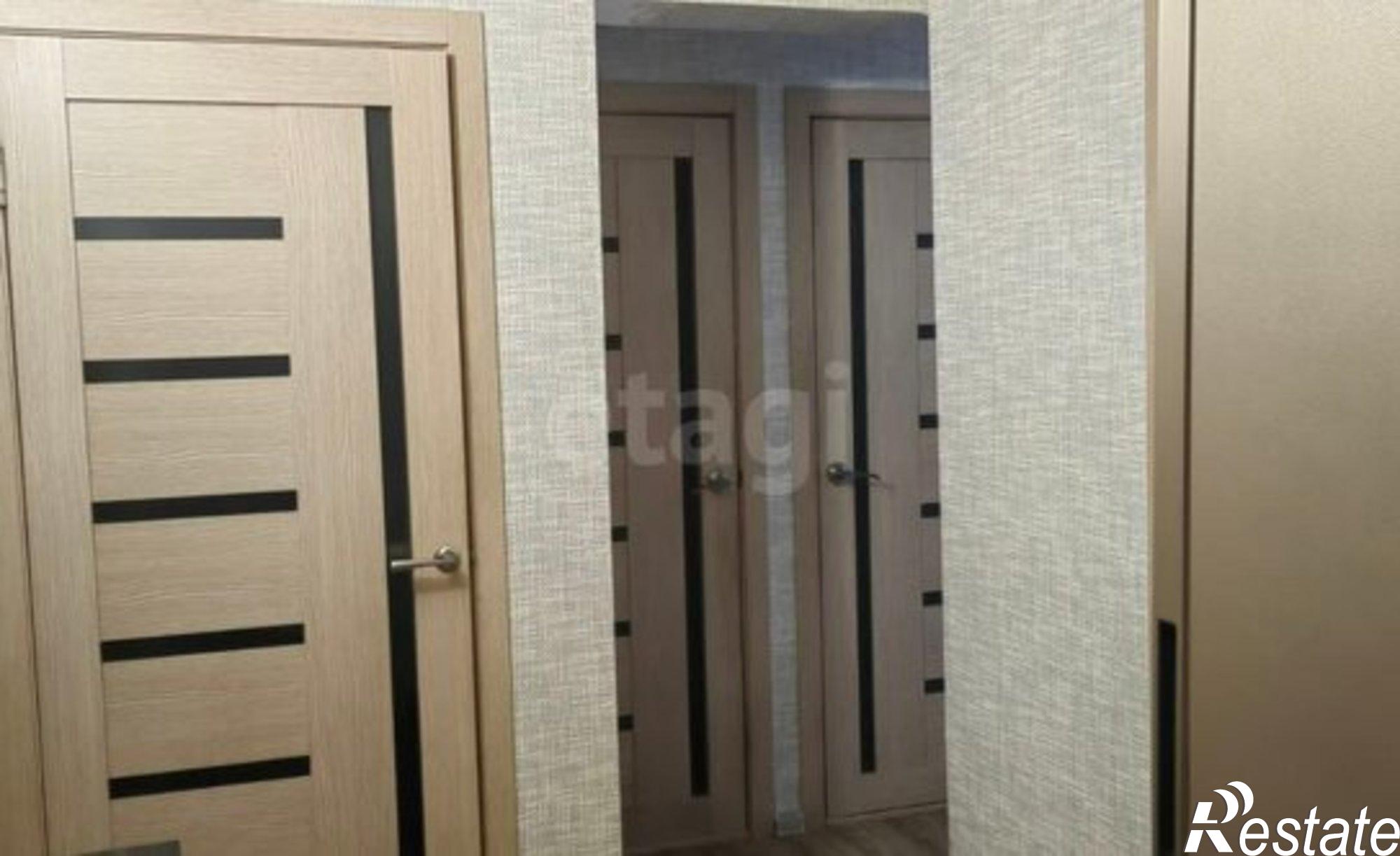 Купить квартиру за 5 000 000 рублей на 15-й микрорайон, 19