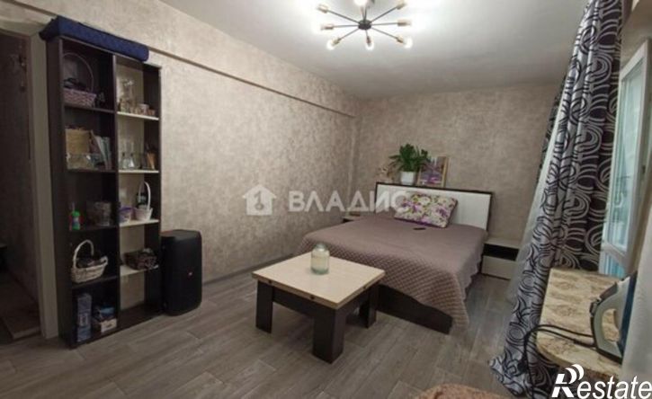 2-комн квартира 8-й микрорайон, 93