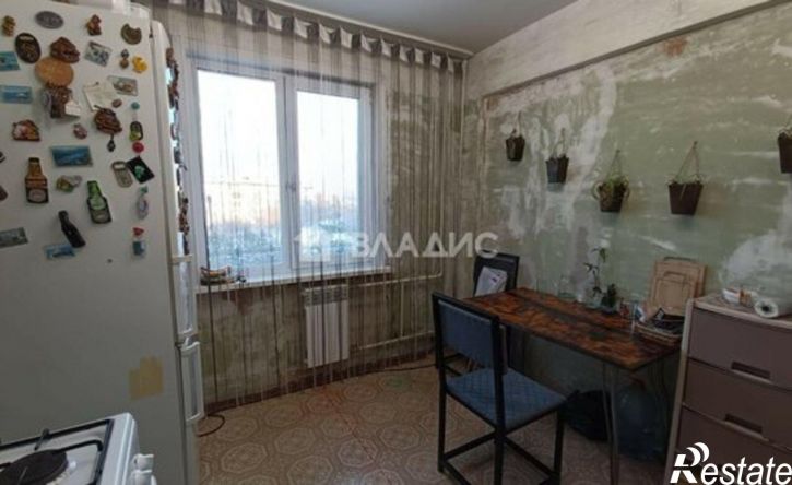 2-комн квартира 8-й микрорайон, 93