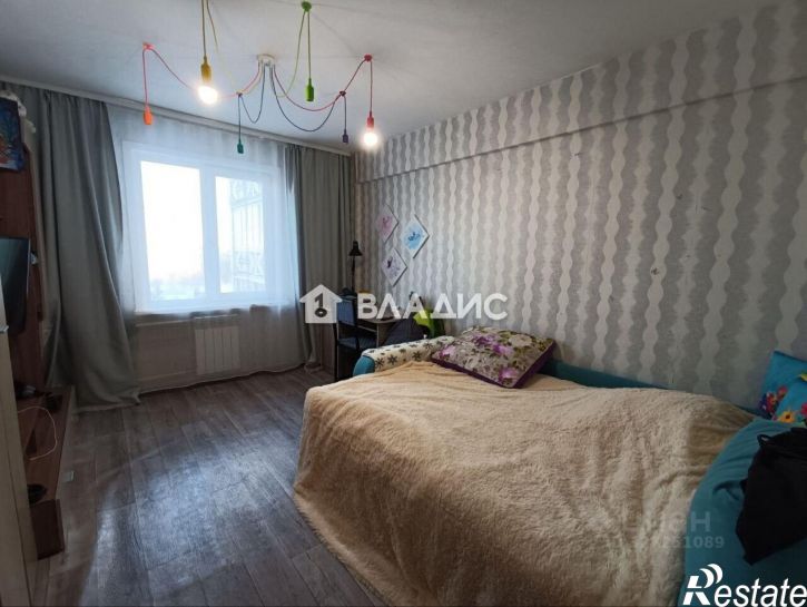2-комн квартира 8-й микрорайон, 93