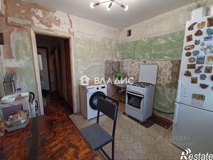 2-комн квартира 8-й микрорайон, 93