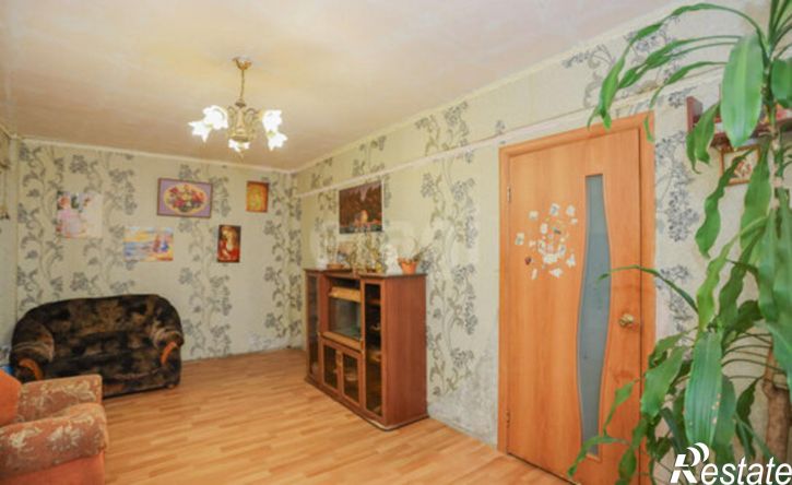 3-комн квартира 92-й квартал, 11