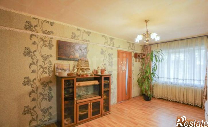 3-комн квартира 92-й квартал, 11