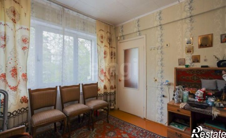 4-комн квартира 10-й микрорайон, 98
