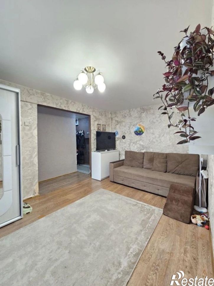 2-комн квартира 12-й микрорайон, 4