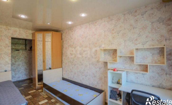 2-комн квартира 12-й микрорайон, 1