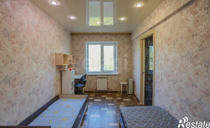 2-комн квартира 12-й микрорайон, 1