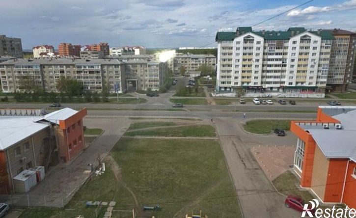 3-комн квартира 33-й микрорайон, 11