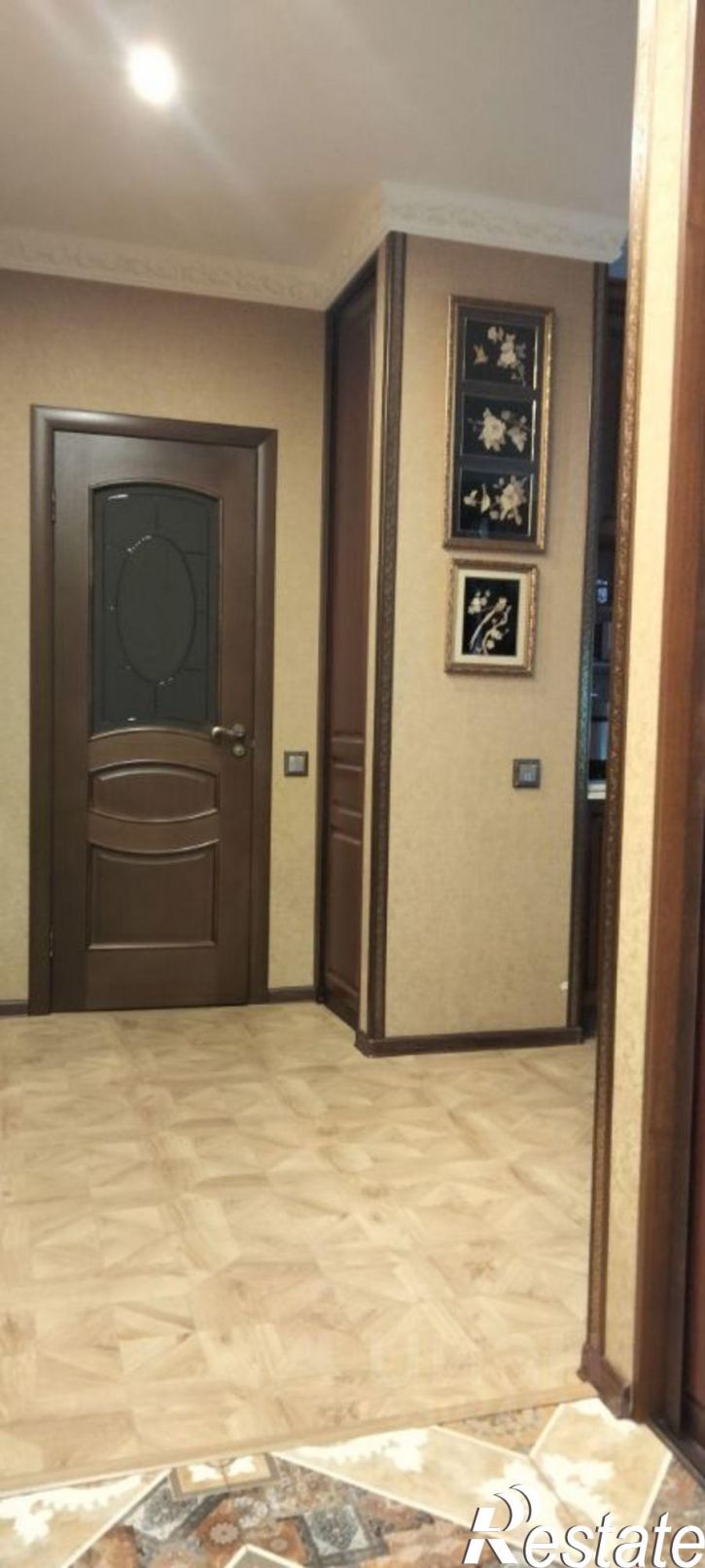 2-комн квартира 33-й микрорайон, 24