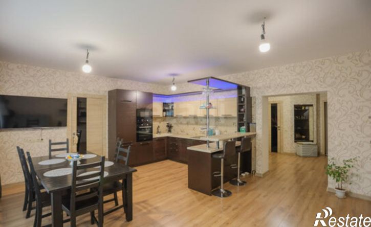 3-комн квартира 32-й микрорайон, 5