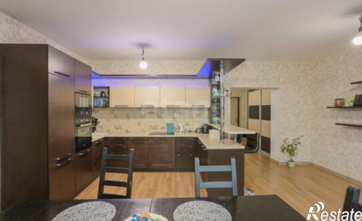 3-комн квартира 32-й микрорайон, 5