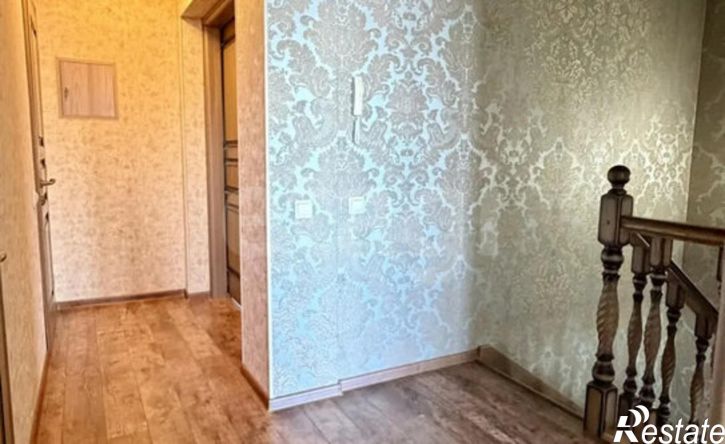 4-комн квартира 6-й микрорайон, 22