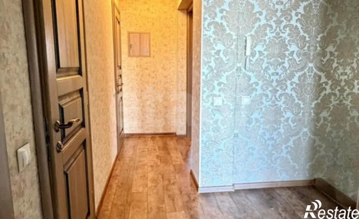 4-комн квартира 6-й микрорайон, 22