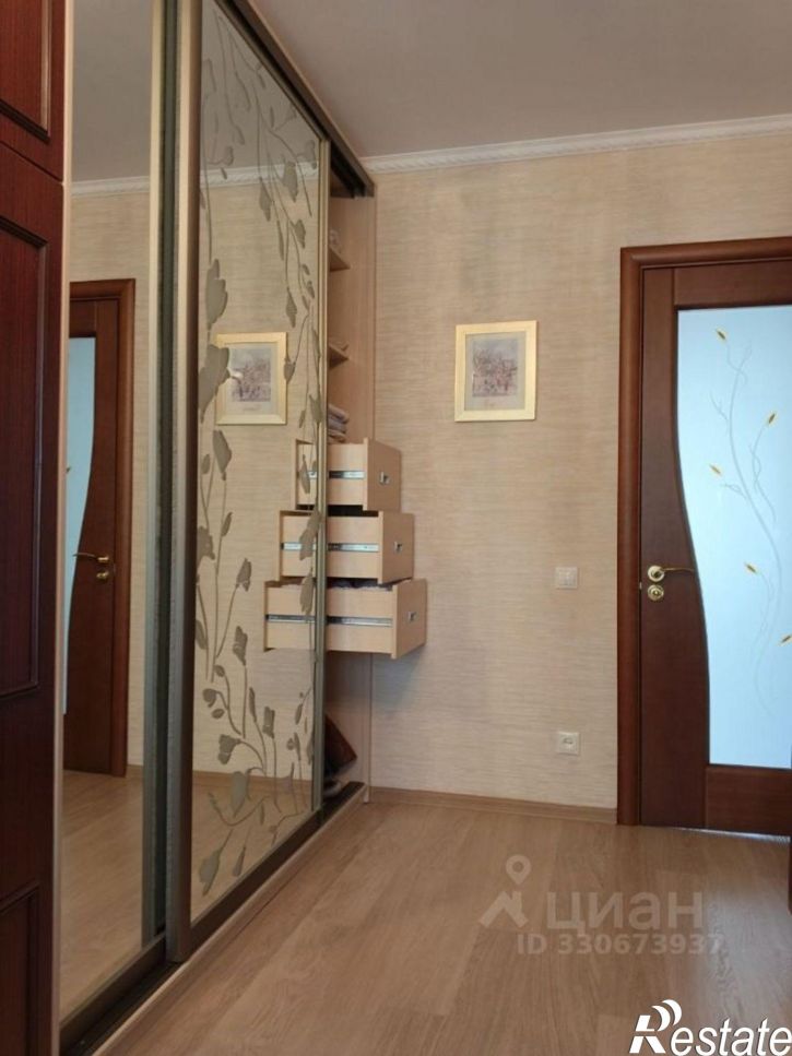 3-комн квартира 15-й микрорайон, 10