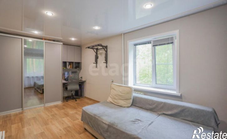 2-комн квартира 12-й микрорайон, 19