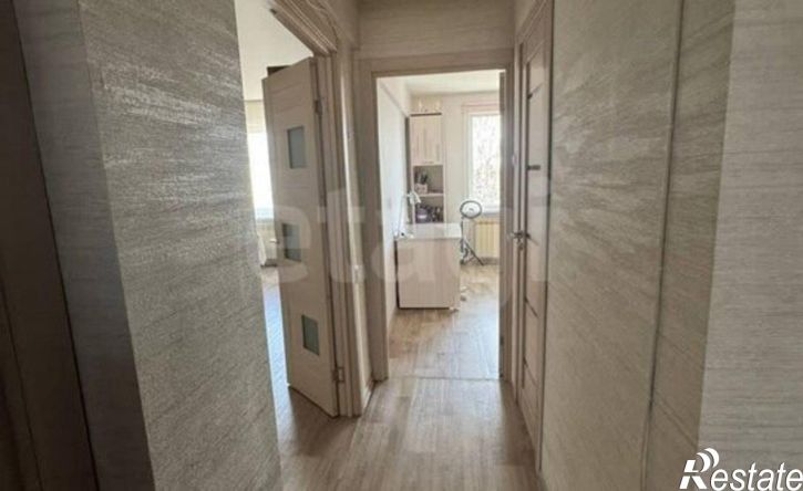 4-комн квартира 18-й микрорайон, 9