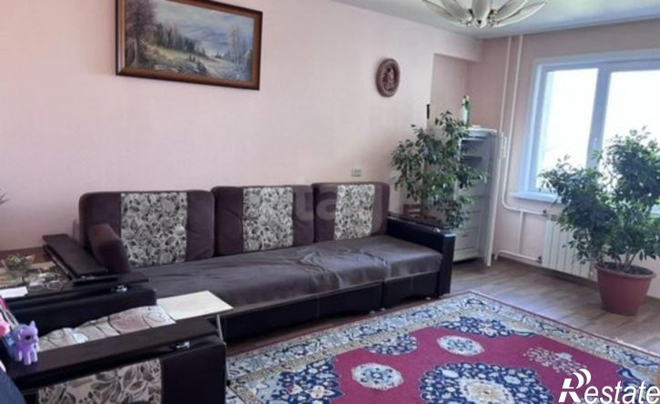 3-комн квартира 8-й микрорайон, 93