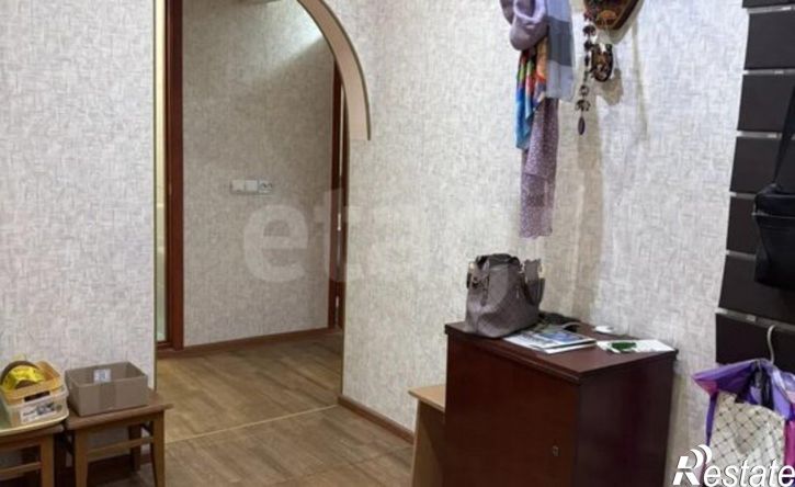 3-комн квартира 8-й микрорайон, 93