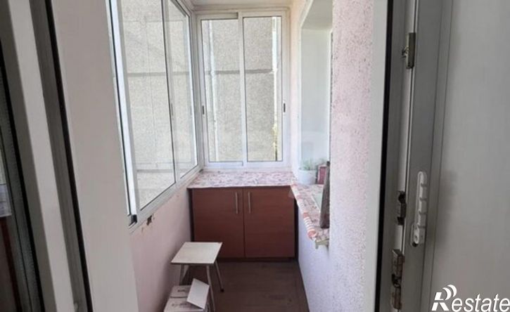 3-комн квартира 8-й микрорайон, 93