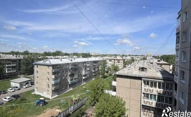 3-комн квартира 8-й микрорайон, 93