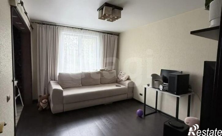 2-комн квартира 18-й микрорайон, 1