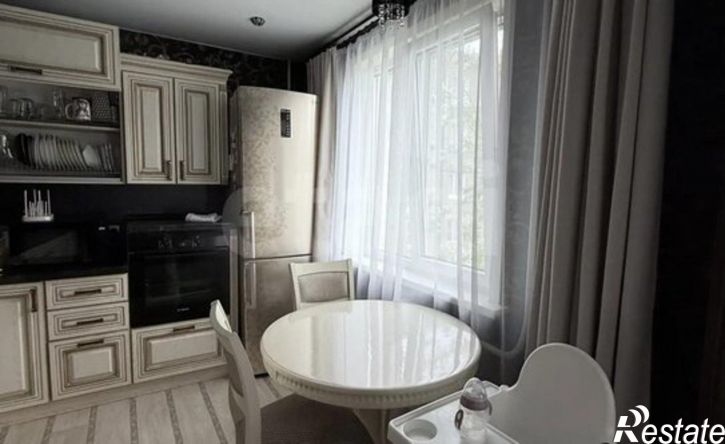 2-комн квартира 18-й микрорайон, 1