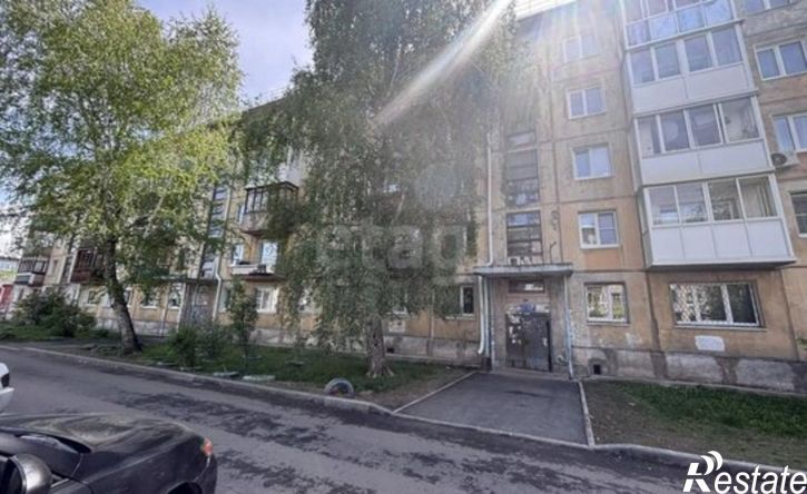 3-комн квартира 8-й микрорайон, 7
