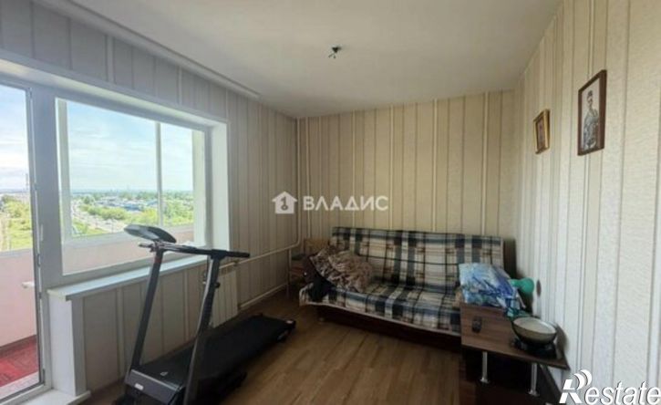 3-комн квартира 8-й микрорайон, 93