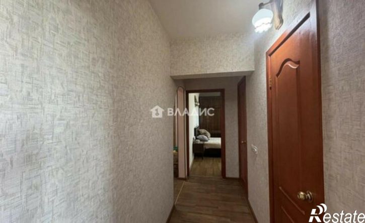3-комн квартира 8-й микрорайон, 93