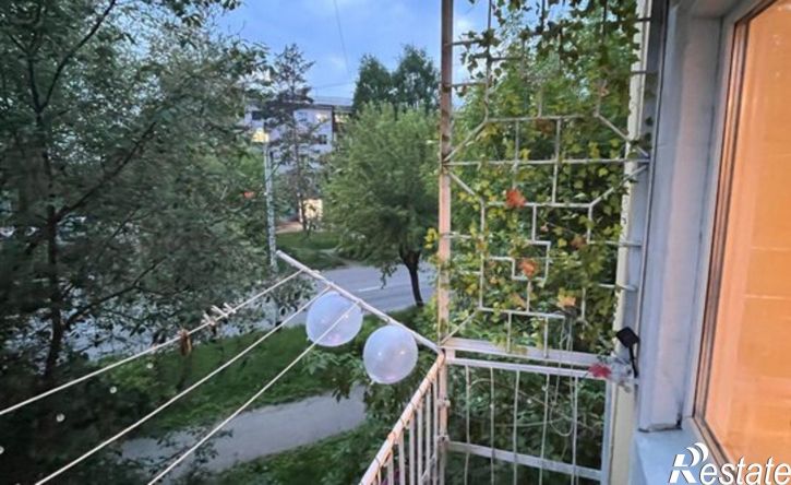 2-комн квартира улица Гагарина, 13