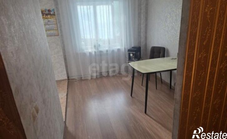 3-комн квартира 7-й микрорайон, 4