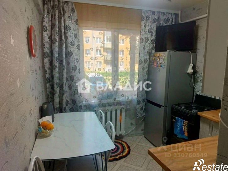 2-комн квартира 8-й микрорайон, 92