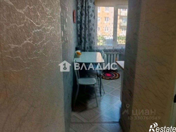 2-комн квартира 8-й микрорайон, 92