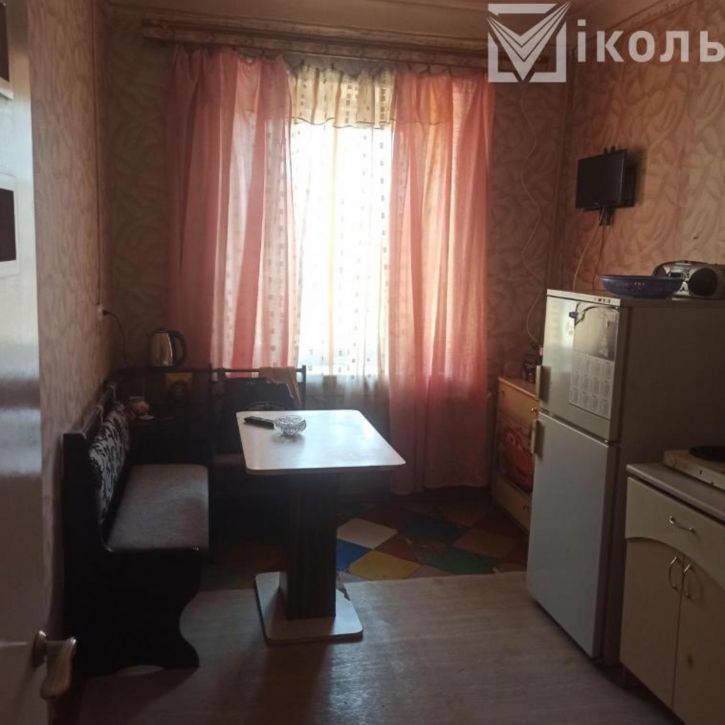 Комната -, 8