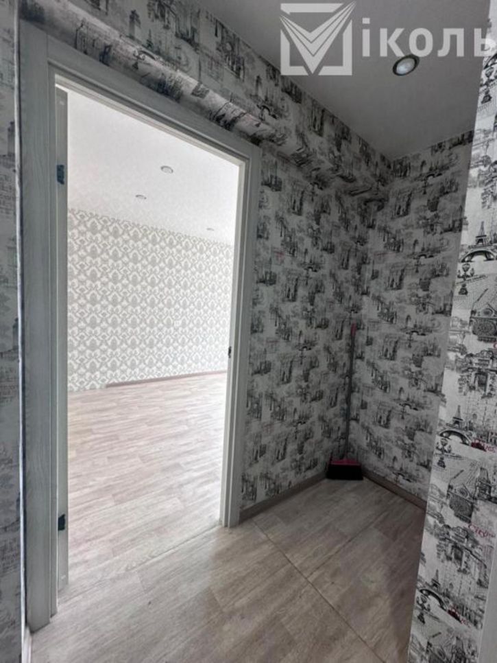 1-комн квартира -, 23